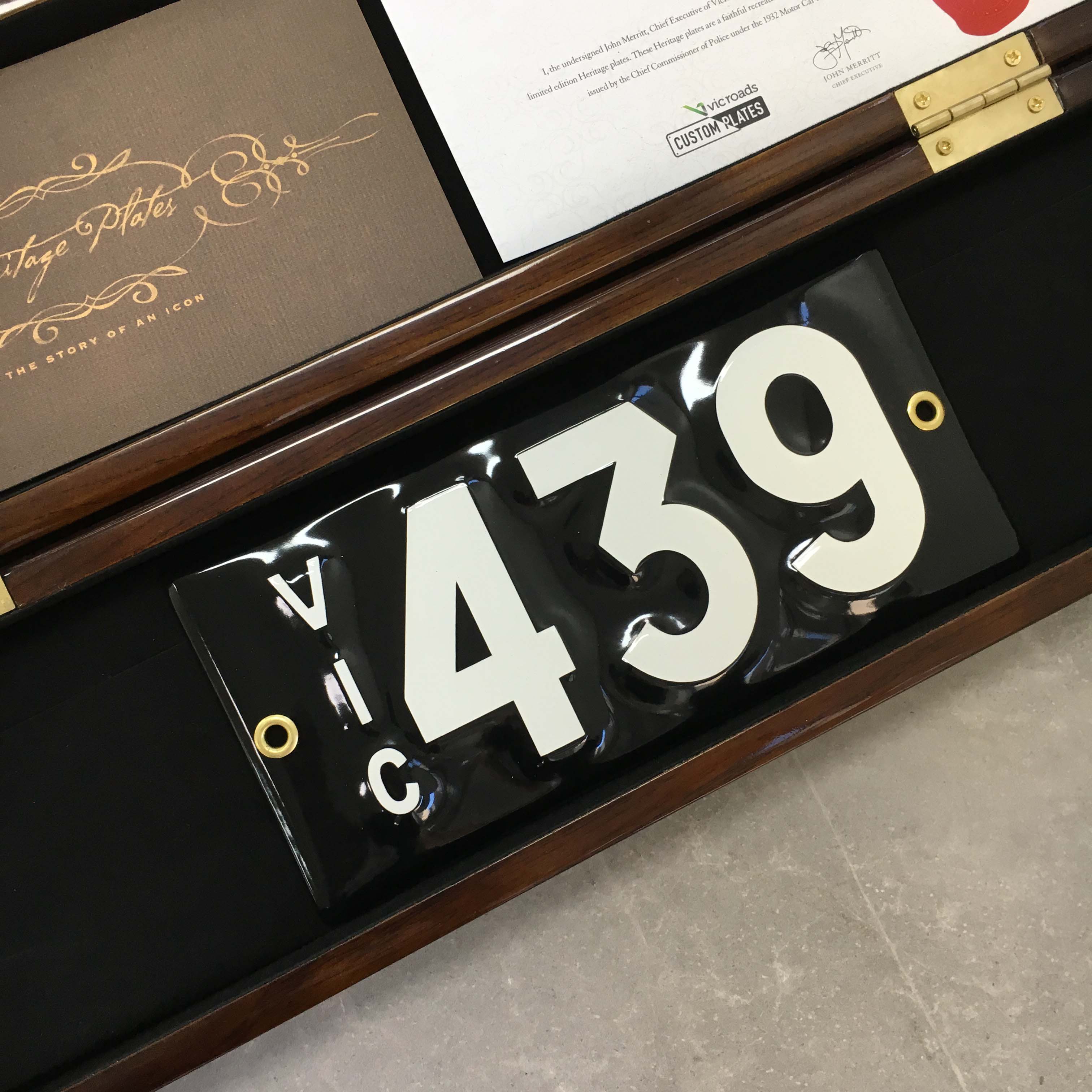 Heritage number plate 439